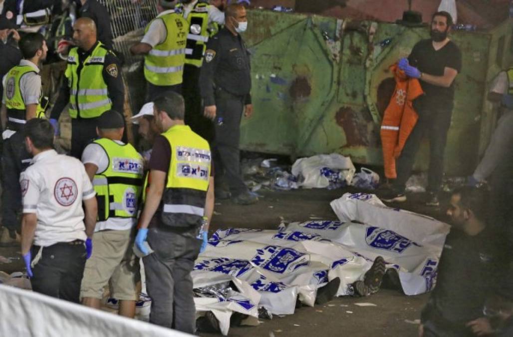 Unas 45 personas murieron y unas 150 resultaron heridas -una veintena de ellas graves- en una estampida humana durante la multitudinaria celebración judía de Lag Baomer en el Monte Merón de Galilea, en el norte de Israel, entre la noche de jueves y la madrugada de hoy, en uno de los incidentes más trágicos de la historia reciente del país.