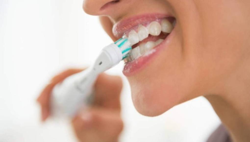 Los gérmenes de su cepillo de dientes pueden revelar su salud
