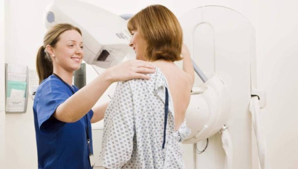 Una mamografía cada dos años reduce en 40% mortalidad de mujeres de más de 50 años