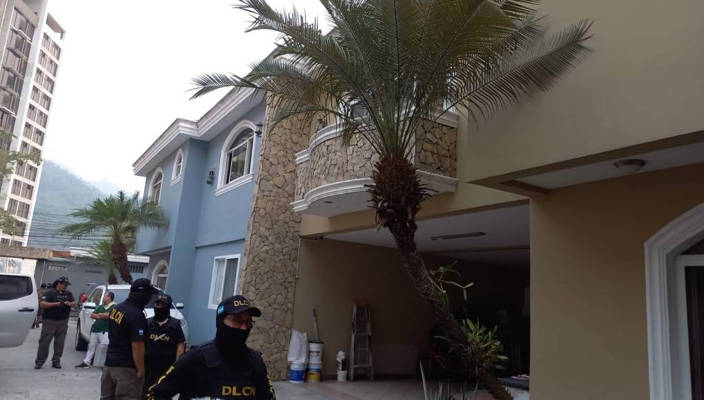 El MP informó que se ejecutaron un total de 12 allanamientos en los departamentos de Cortés, Copán e Islas de la Bahía. 