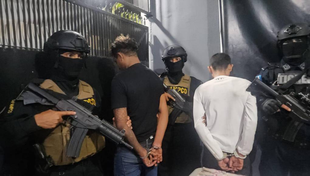 Los seis presuntos sicarios fueron trasladados a San Pedro Sula. 