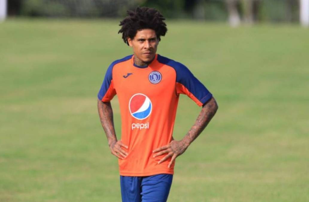 Henry Figueroa tuvo problemas en el Motagua por culpa de su indisciplina. El defensa fue enviado por Diego Vázquez a entrenar con las reservas del club por llegar tarde a un entrenamiento. <br/><br/>'Entrenaron a las 10 y yo escuché mal el horario y llegué a las 11. Yo no he hecho nada malo y me disculpo, aquí nadie sabe lo que está detrás de esto', dijo el jugador en ese momento.