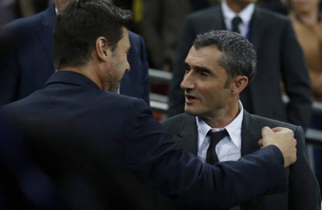 Mauricio Pochettino y Ernesto Valverde se saludaron a minutos de comenzar el juego.