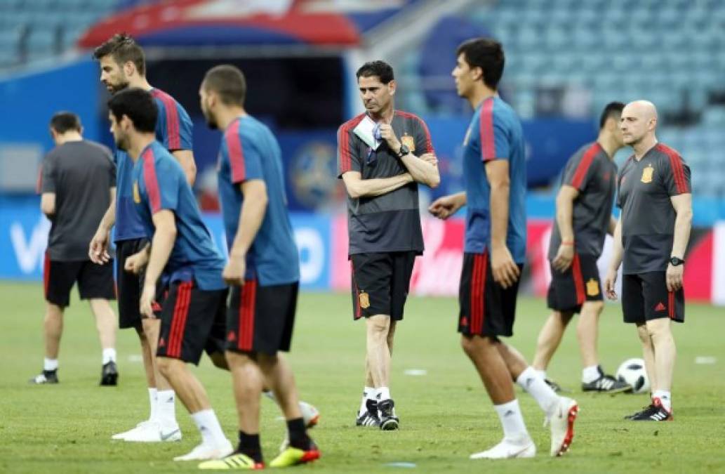 El nuevo seleccionador de España, Fernando Hierro, dejó ver su alineación para el debut contra la Portugal de Cristiano Ronaldo en el Mundial de Rusia 2018. Foto EFE