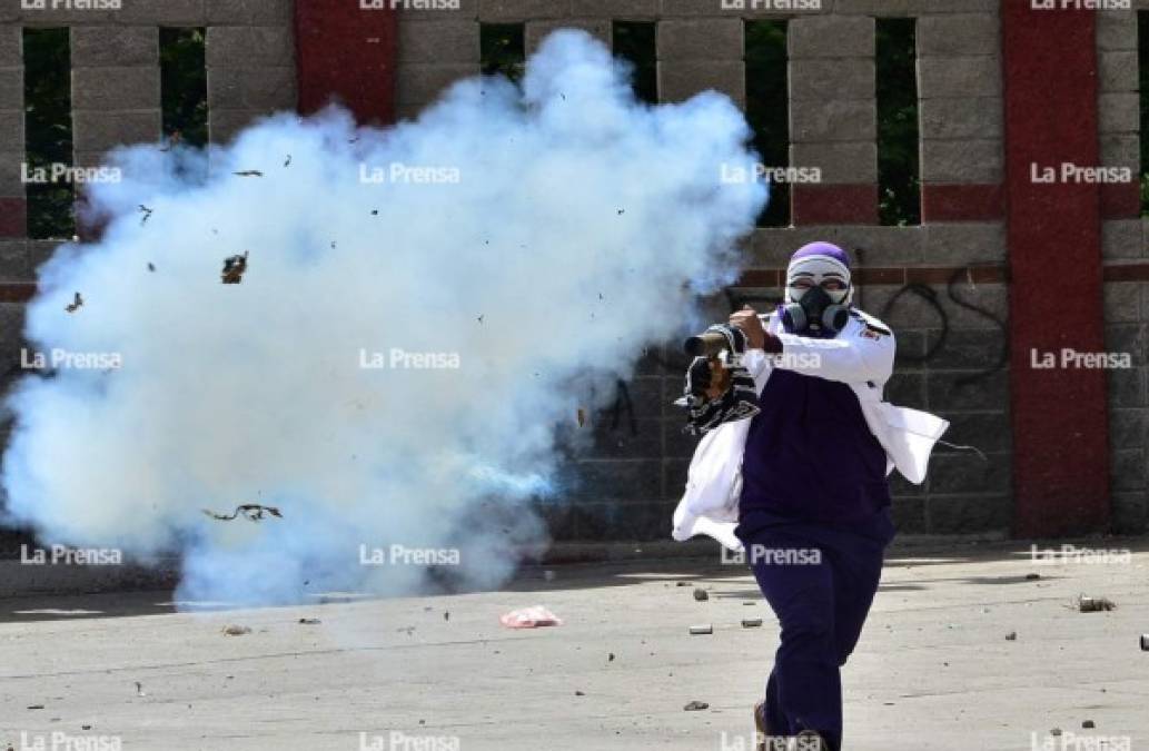 Además, Herrera informó que la vicerrectoría académica sería la encargada de hacer los análisis respectivos para determinar la forma en que se recuperarían los días de clases perdidos.