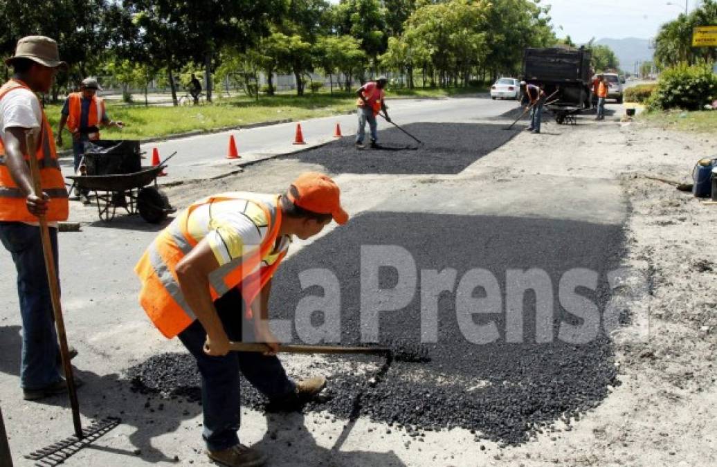 Día y noche se trabaja en las calles que dan acceso al estadio Olímpico de San Pedro Sula.