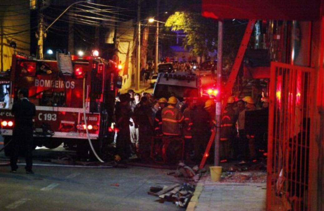 27 de enero de 2013: Un incendio en una discoteca deja 242 fallecidos en Santa María (sur).<br/><br/>El fuego se desató después de que el cantante de un grupo musical encendiera una bengala en el local, repleto, que no contaba con una salida de emergencia.