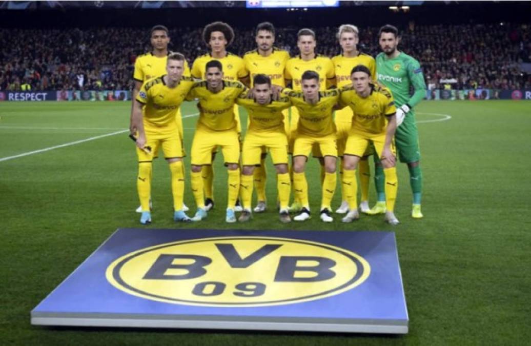 El equipo titular del Borussia Dortmund en el Camp Nou contra el Barcelona.