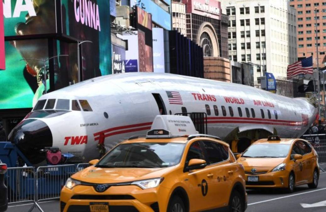 El avión será la pieza central del nuevo Hotel TWA en el aeropuerto, que abrirá el 15 de mayo.