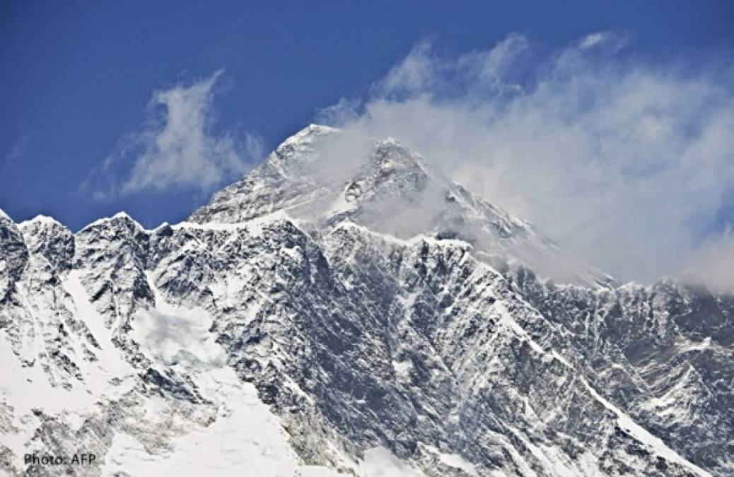 La frontera más alta del mundo. El monte Everest es la barrera natural que separa a China y Nepal.