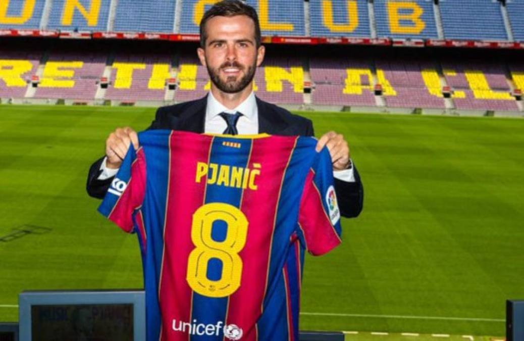 Miralem Pjanic: El Barcelona presentó al mediocampista bosnio como su nuevo fichaje, llega procedente de la Juventus y usará el dorsal 8.