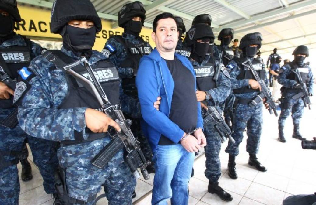 Héctor Emilio Fernández fue presentado a los medios de comunicación después de ser capturado en El Hatillo de Tegucigalpa.