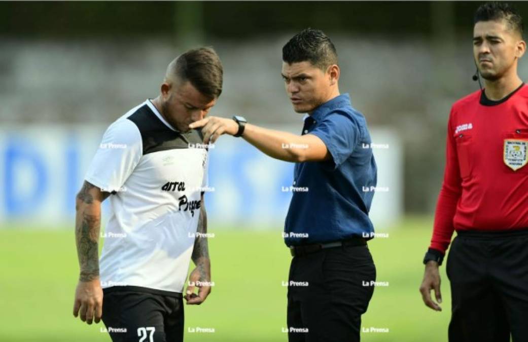 Luis Alvarado tuvo un amargo debut como entrenador del Honduras Progreso tras caer goleado 6-0 por el Marathón.