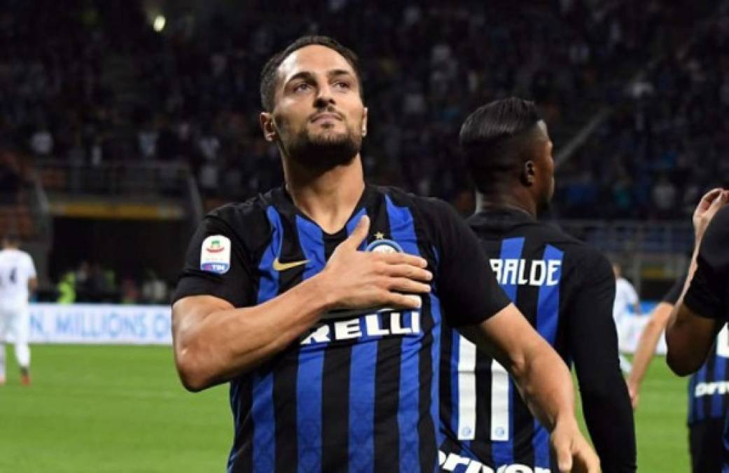 Danilo D'Ambrosio se queda en el Inter de Milán, según Calciomercato. El representante del jugador negocia la ampliación de contrato del lateral derecho italiano hasta 2022 (tiene 30 años).