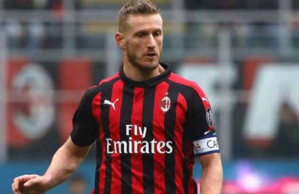 Ignazio Abate: Experimentado lateral italiano que cuenta con 32 años de edad. Estuvo más de 10 años en el AC Milan. Anda en busca de equipo.