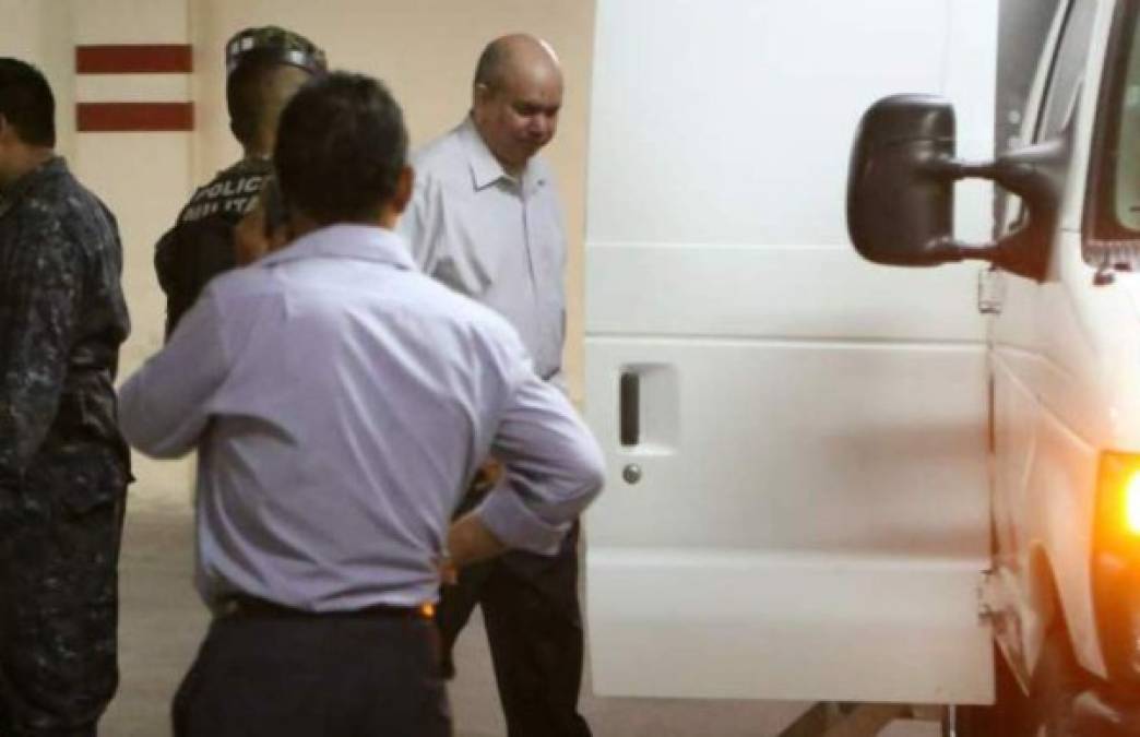 Un Tribunal de Sentencia de San Pedro Sula ordenó en la mañana de este martes la captura del exalcalde sampedrano Rodolfo Padilla Sunseri. Al exjefe edilicio se le suspendió el arresto domiciliario que tenía desde hace más de un años por tener tres procesos activos.