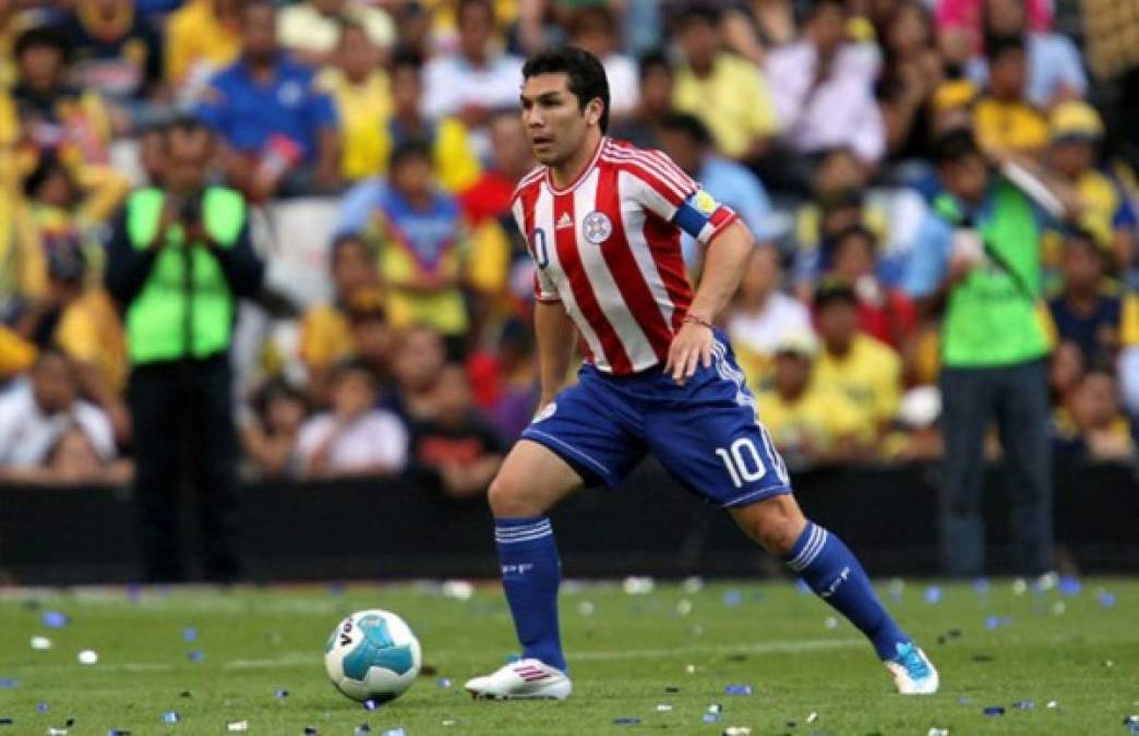 Salvador Cabañas era héroe nacional en Paraguay, además de ser el atacante estrella del Club América de la primera división en México.