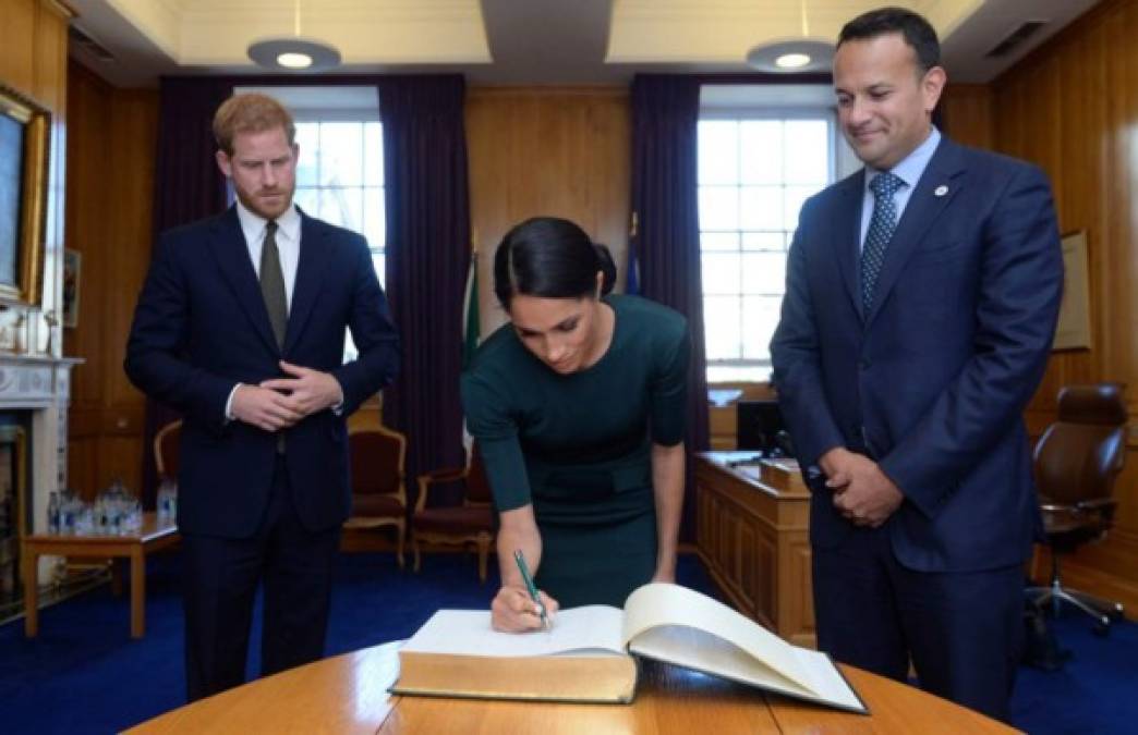 La duquesa de Sussex descubrirá durante este viaje que algunos de sus antepasados también emigraron de Irlanda en el siglo XIX.<br/><br/>Meghan recibirá en el Museo de la Inmigración Irlandesa (EPIC) una copia de su árbol genealógico, que le emparenta con la irlandesa Mary McCague, nacida en la localidad de Ballinasloe en 1829, según han adelantado los medios. <br/>