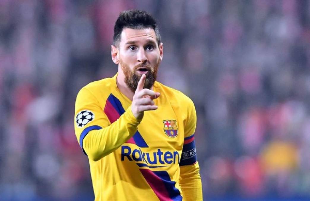 La acción antideportiva provocó la reacción de Messi para recriminarle a Jan Boril por el golpe. El argentino se enfadó por la agresión. Foto AFP