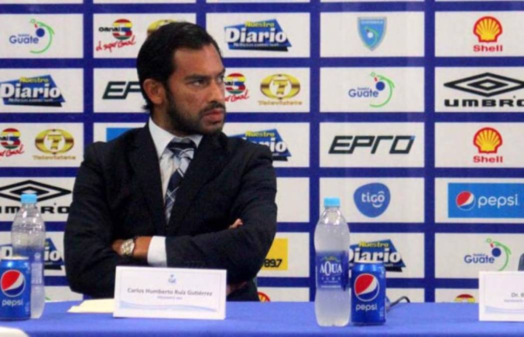 Carlos 'Pescado' Ruiz, era uno de los aspirantes a ser nuevo presidente de la Federación Nacional de Fútbol de Guatemala, pero renunció a obtener el cargo. 'Veo muy poca claridad en el padrón electoral, mucho secretismo, poca transparencia y la misma gente de siempre comprando voluntades a base de viajes, billetes, relojes ', reveló el ex goleador.