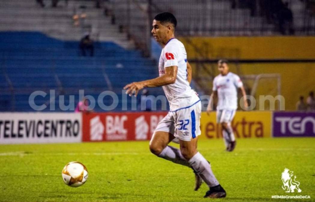 Carlos Pineda - El joven jugador ha sido gran revelación en este torneo y tiene toda la confianza de Troglio. Es el volante contención titular del Olimpia.