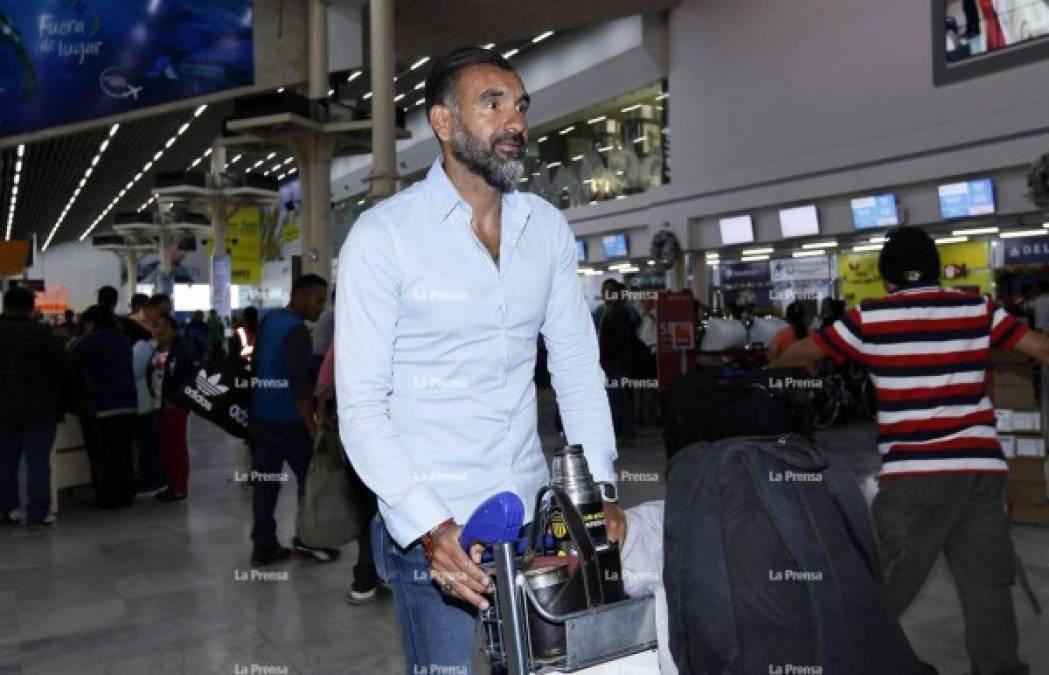 El entrenador uruguayo Robert Lima, ex jugador del Olimpia, llegó a Honduras para tomar el mando en el banquillo técnico del Juticalpa FC. El lunes comenzará a trabajar.