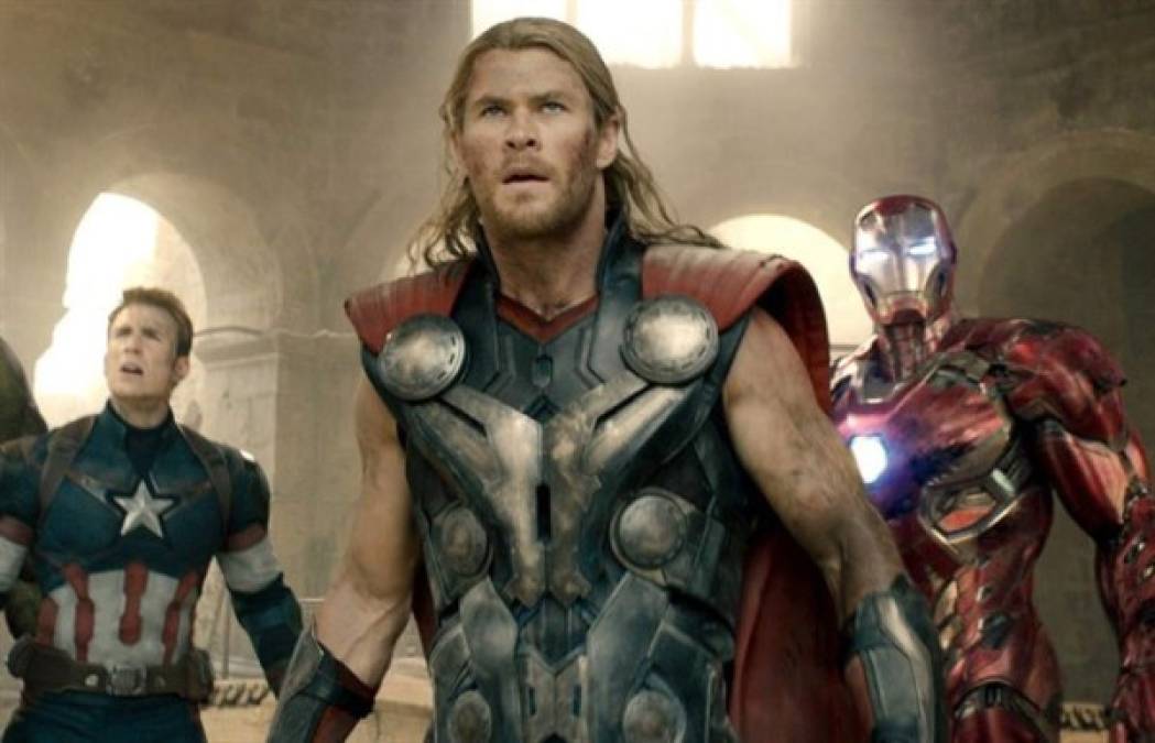 'Avengers: Age of Ultron'<br/><br/>'Vengadores: La era de Ultrón' es la continuación de 'The Avengers', la mayor película de superhéroes de todos los tiempos. Los héroes, que incluyen a Iron Man, Capitán América, Thor, El Increíble Hulk, la Viuda Negra y Ojo de Halcón, deben ponerse a prueba ya que está en juego el destino del planeta. Es la película en la que se alude por primera vez al Endgame por parte de Tony Stark.