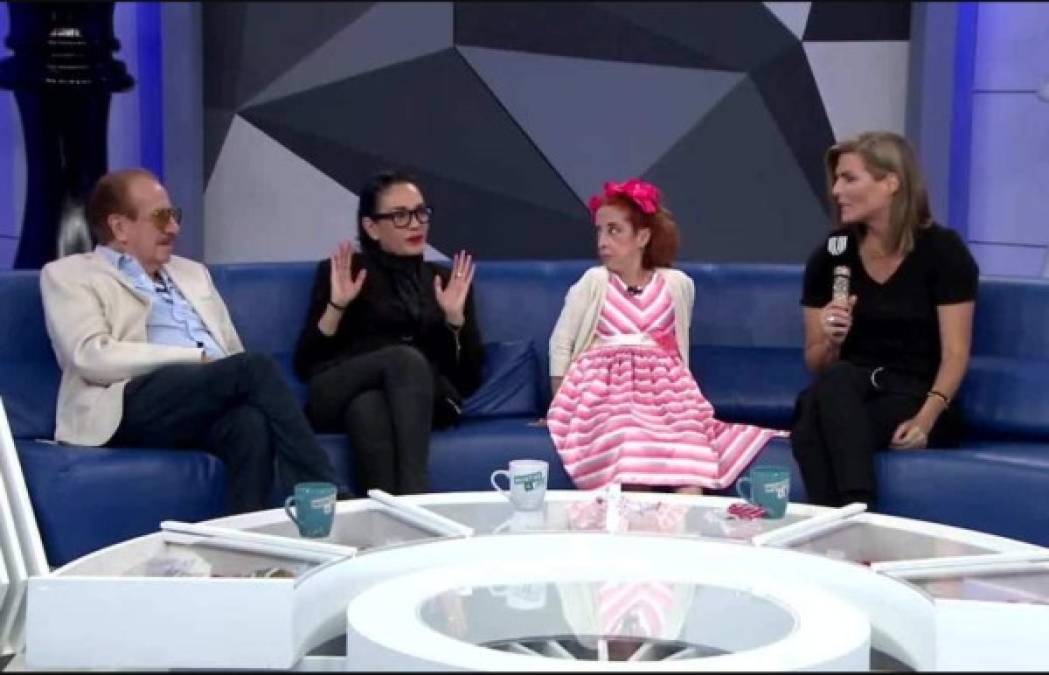 María fue invitada al programa 'Montse y Joe'. Las conductoras invitaron a pasar a los hijos de la actriz que pro primera vez aparecían juntos en tv.