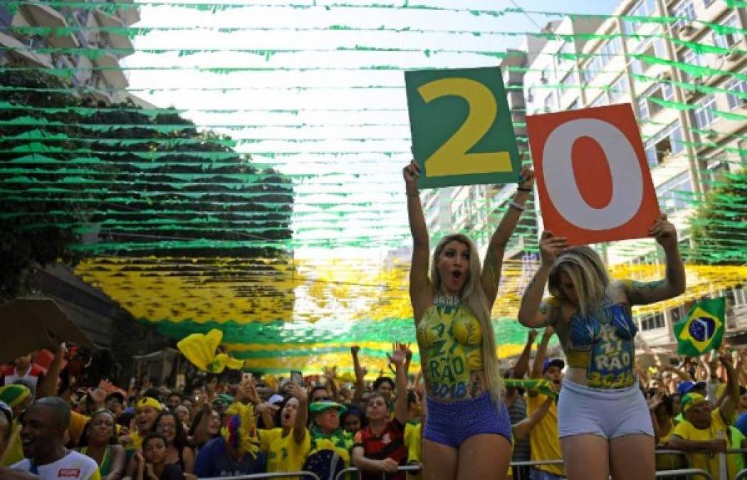 Las brasileñas se robaron el show en las chicas del día de Mundial. Foto AFP<br/><br/>