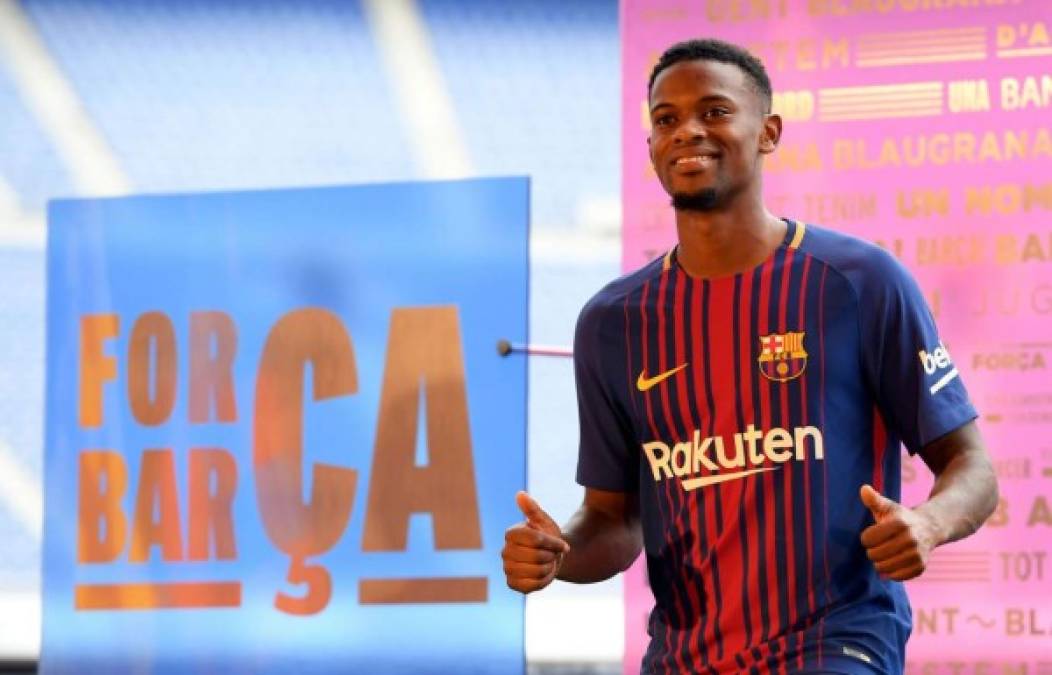 Nélson Semedo ya es nuevo jugador del Barcelona. El futbolista portugués fue presentado y compareció por primera vez ante los medios de comunicación en el palco del Camp Nou acompañado por Josep Maria Bartomeu. El lateral dijo sus primeras palabras como azulgrana: 'Es un orgullo y un honor vestir esta camiseta. Pueden contar conmigo para todo. Me dejaré hasta la última gota de sudor'.