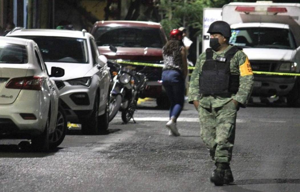 De acuerdo con la Secretaría de Gobierno de Guanajuato, son ocho los candidatos -seis hombres y dos mujeres-los que hasta ahora han solicitado alguna medida de seguridad personal por sentir que su integridad está en riesgo.