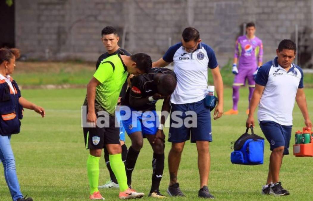 Román Rubilio Castillo fue la nota negativa del partido ya que tuvo que salir de cambio debido a una lesión.