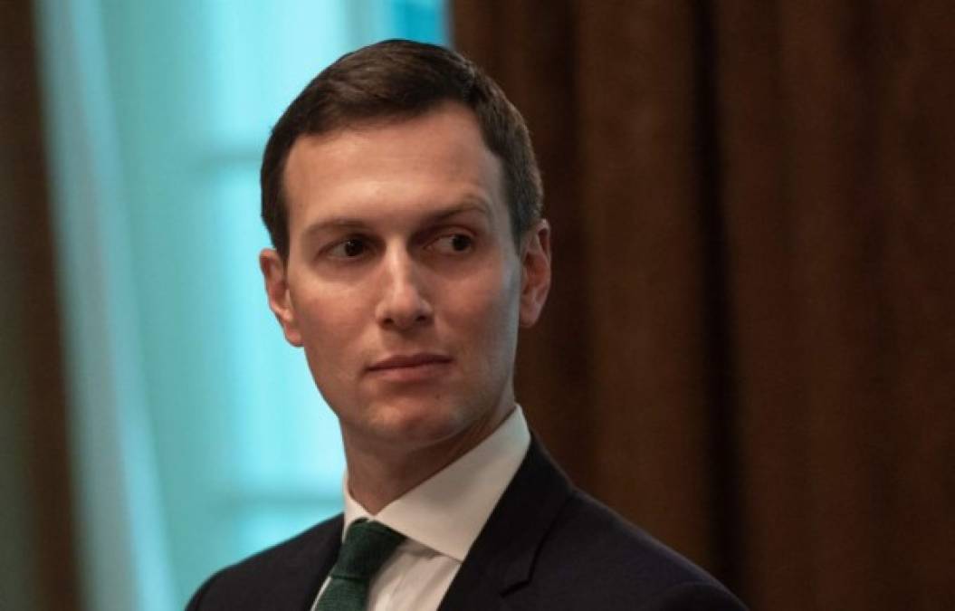 Medios estadounidenses especulan que el traidor podría estar dentro de la propia familia Trump. El yerno y asesor presidencial del magnate, Jared Kushner, ha sido señalado por algunos portales como uno de los sospechosos de la conspiración contra Trump.