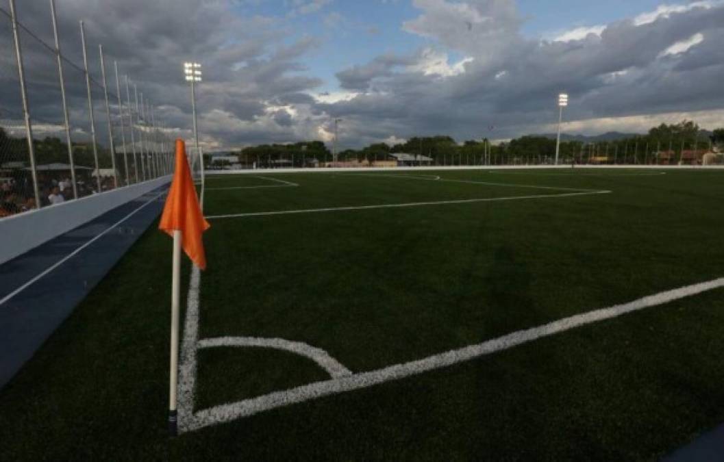 El estadio luce impecable.