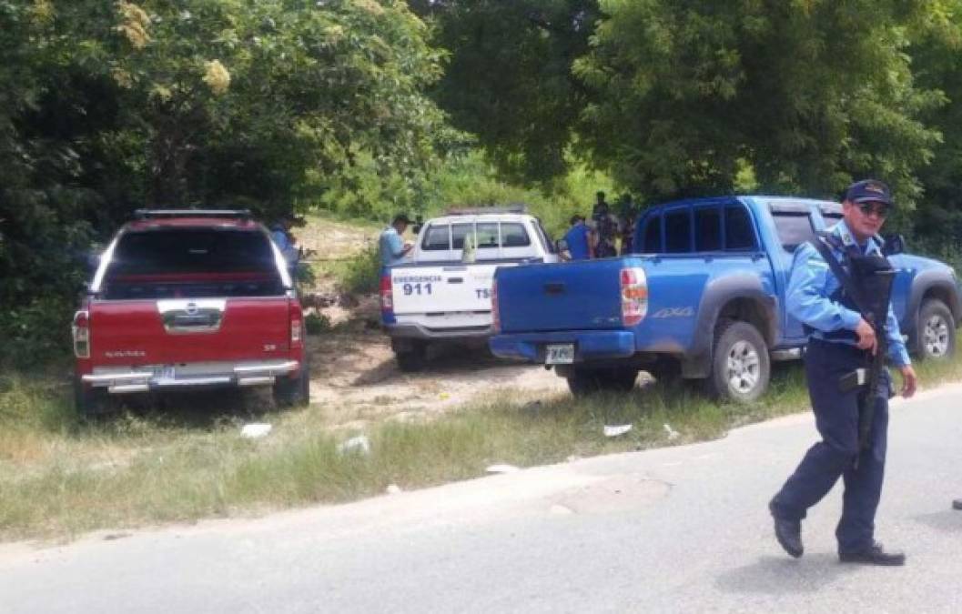 Los cadáveres de dos personas fueron encontrados en la mañana de este jueves en la aldea La Pedroza del sector Ticamaya de San Pedro Sula. Los cuerpos sin vida estaban envueltos en bolsas plásticas negras y dentro de un barril azul. En el lugar se podía ver un cuerpo totalmente dentro del barril y el otro salido a la mitad.