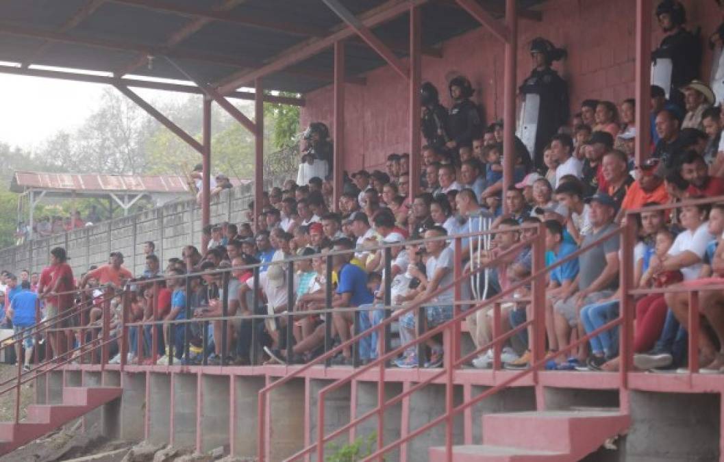 El estadio de San Manuel es donde juega como local el club París FC.