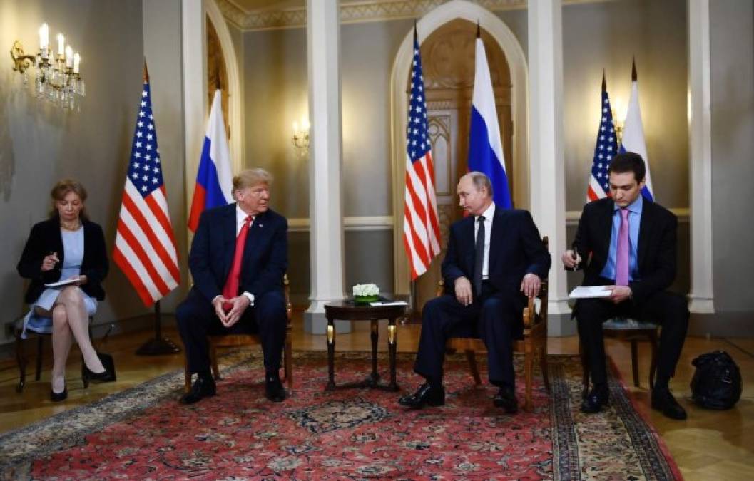 Trump, por su parte, felicitó a Putin por la labor de Rusia como anfitriona del Mundial de fútbol que concluyó este domingo, y dijo: 'He visto bastante de la competición, y he visto toda la final y la semifinal'.