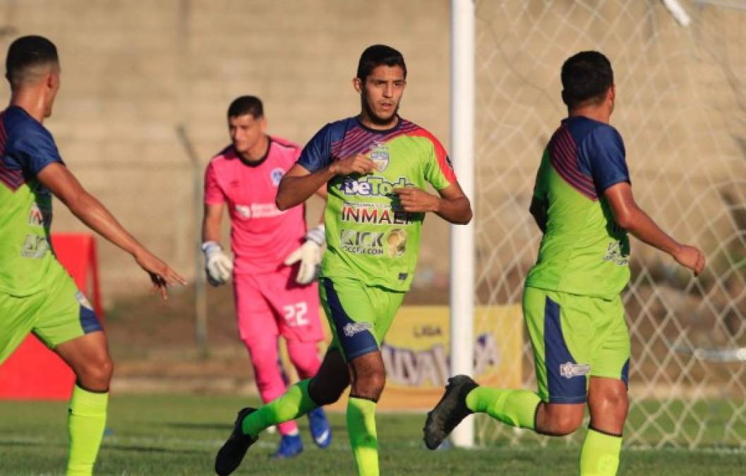 Juan Ramón Mejía celebró su gol número 8 con el Real de Minas y es el goleador del Torneo Apertura 2019.