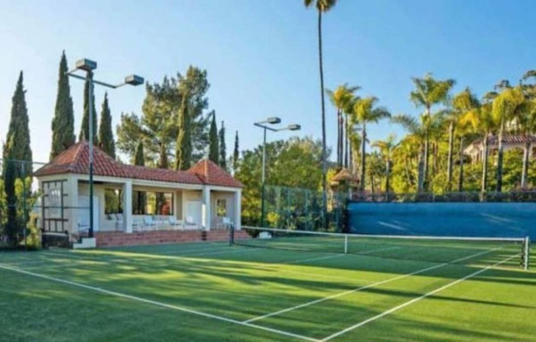 La mansión comprada por LeBron James cuenta con una cancha de baloncesto y de tenis.<br/><br/>