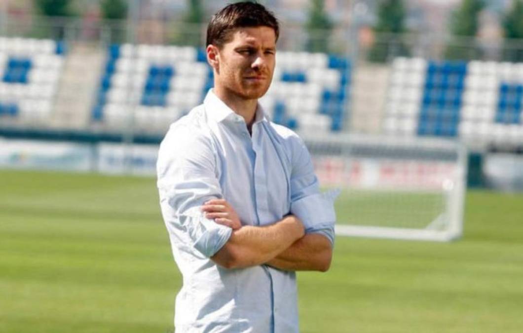 Xabi Alonso podría llegar a entrenar al Real Madrid. La prensa española informa que Florentino Pérez lo tiene en la carpeta.