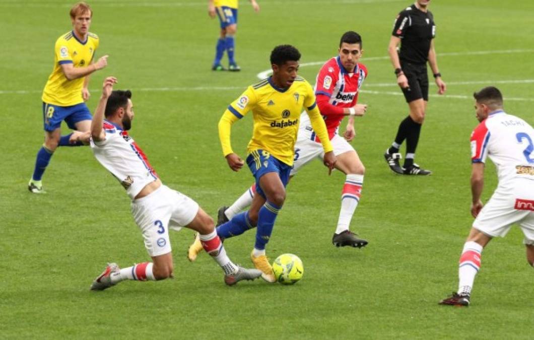 En el duelo donde su equipo venció 3-1 al Deportivo Alavés, el atacante catracho se hizo presente en el marcador al minuto 56 poniendo el 2-1 a favor. Choco Lozano fue nombrado el MVP del partido.