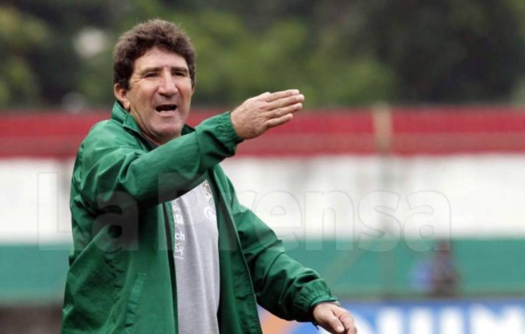 Escándalo. Según Diario Diez, Marathón abrió un caso en el Tribunal Nacional de Arbitraje del Fútbol (TNAF) contra su actual entrenador, el argentino Héctor Varga. El entrenador tiene contrato con los verdes y en el club no desean seguir con él en sus filas.