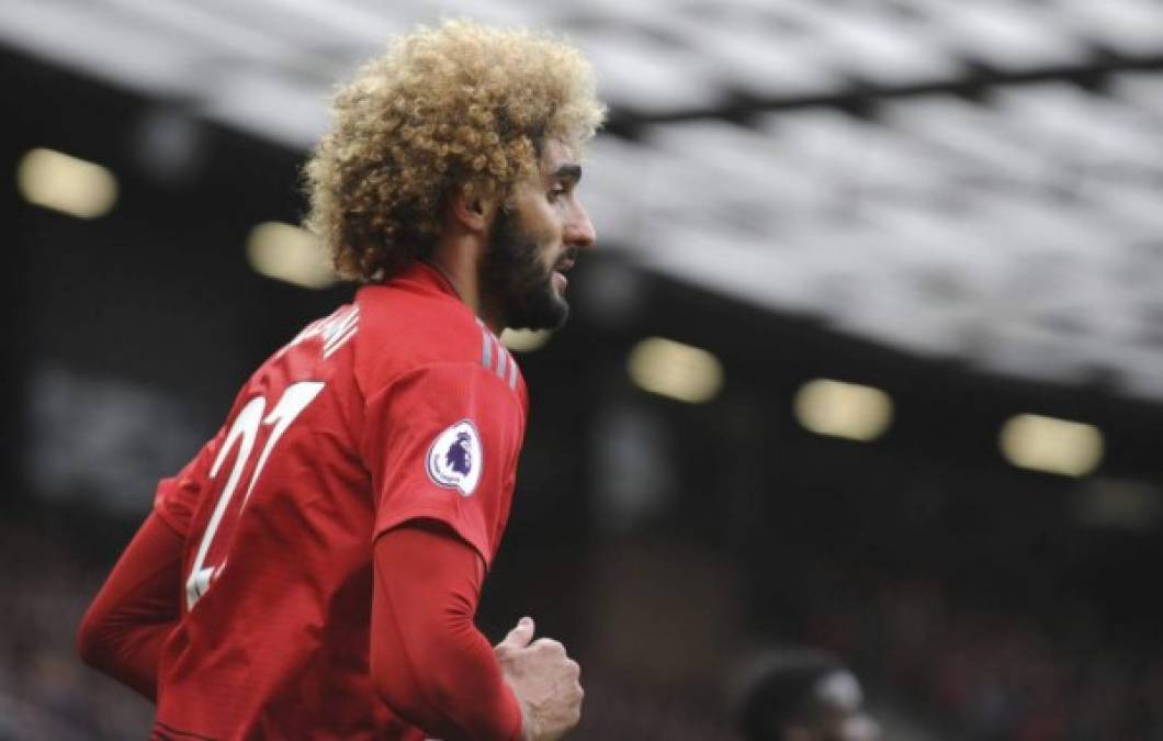 Marouane Fellaini, mediocampista belga del Manchester United, sorprendió en las últimas horas al publicar en su perfil de Instagram unas fotografías en donde mostró que se cortó su pelo.