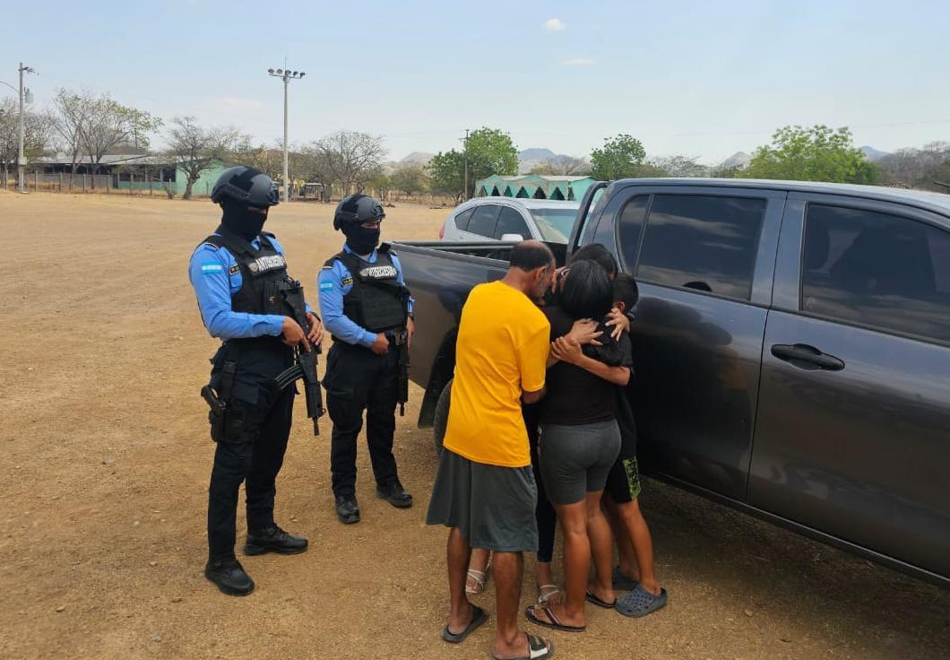 Policía acorrala a secuestradores y libera a jovencita en Choluteca