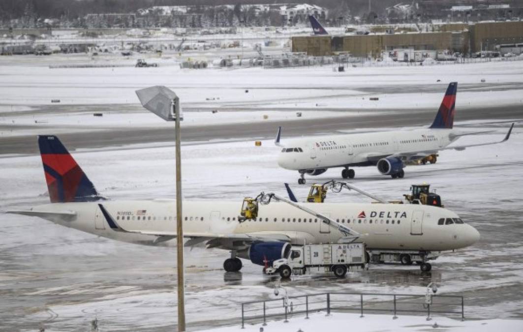 Este miércoles se esperaba que 2,98 millones de pasajeros volasen para celebrar con la familia esta celebrada festividad, según una previsión de la organización comercial de aerolíneas estadounidenses Airlines for América,