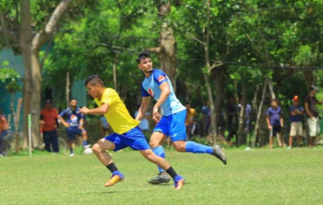 <br/>Jeffri Flores: El defensor hondureño ha disputado su primer partido con la camiseta del Motagua, lo hizo en la goleada de 7-1 de los azules ante el club de los Hermanos Arriola.