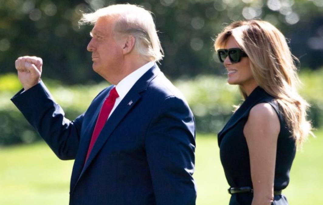 La primera dama de EEUU, Melania Trump, reapareció en público este jueves tras recuperarse del coronavirus para acompañar a su esposo, el presidente Donald Trump, en su viaje a Nasville, Tennesse, donde se enfrentará con su rival demócrata, Joe Biden, en el último debate electoral.