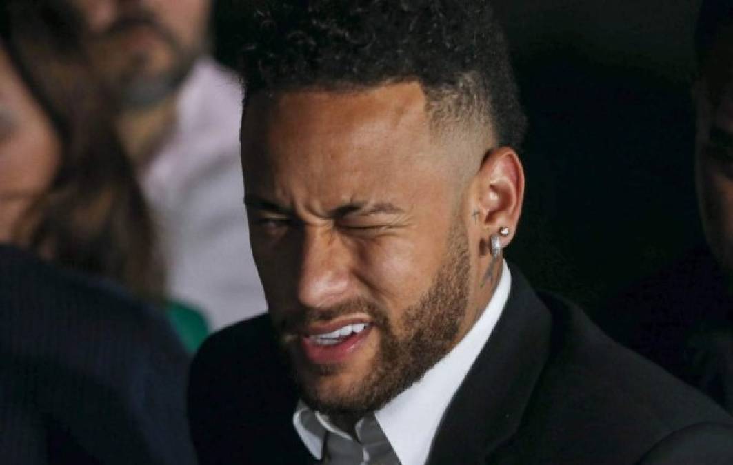 El delantero brasileño Neymar habría decidido no seguir en el PSG y le ha pedido al Barcelona que le brinde la oportunidad de regresar. Inclusive, la prensa de España ha revelado las condiciones que el club catalán le ha ha puesto al atacante para que regrese a la institución.