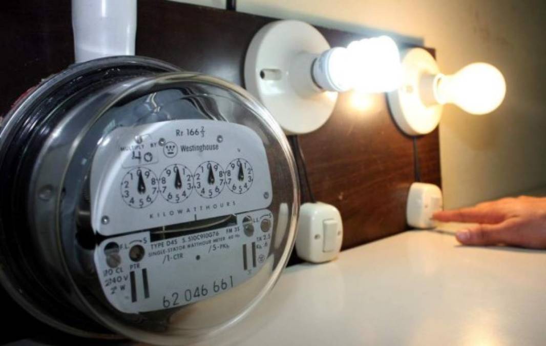 La Empresa Energía Honduras (EEH) anunció que no habrá energía en varios sectores de San Pedro Sula y Puerto Cortés, en el departamento de Cortés; así como en Las Vegas, departamento Santa Bárbara y en los municipios de San Nicolás y Trinidad, en el departamento de Copán.