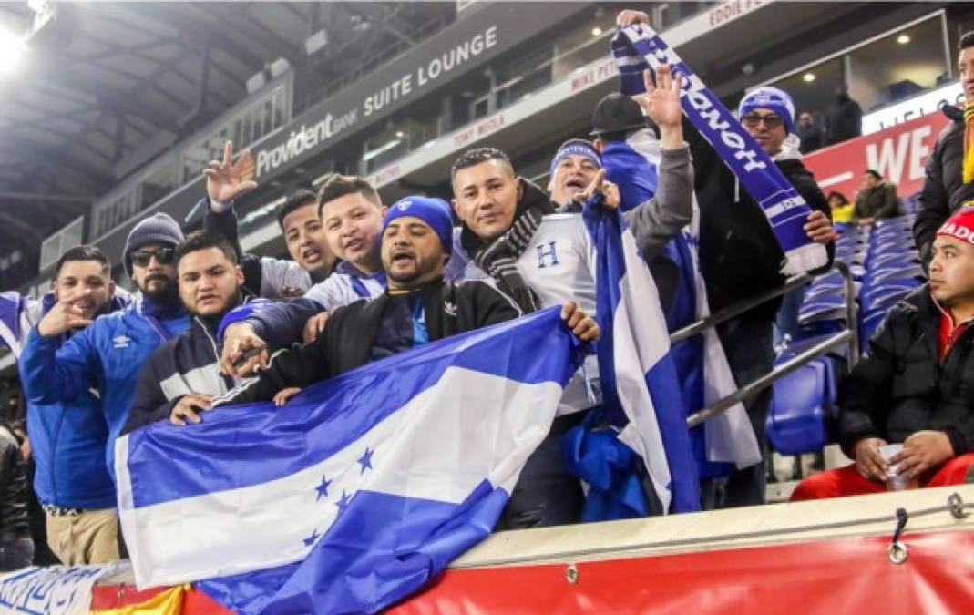 Los catrachos pusieron el ambiente en el amistoso Honduras-Ecuador en el estadio Red Bull Arena de Nueva Jersey.